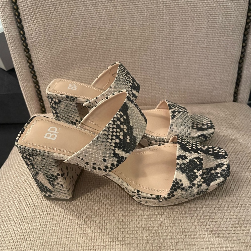 BP Karly Platform Slide Sandal Sz 7.5